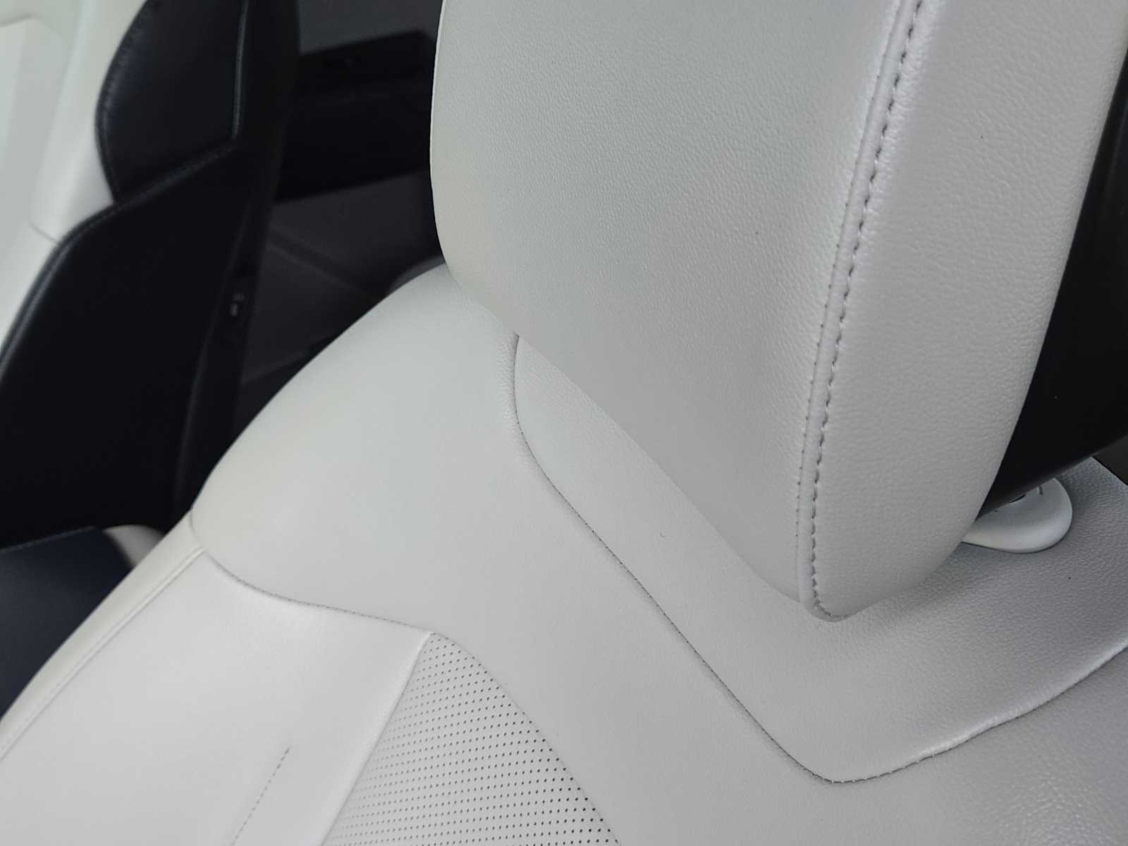 Used 2024 Kia Sportage EX image 16