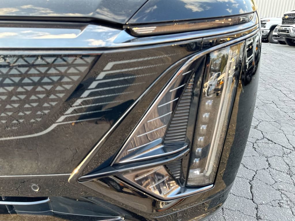 Used 2024 Cadillac Lyriq Sport image 10