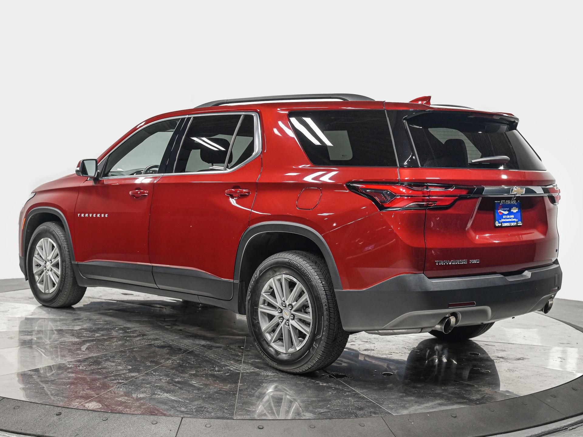 Used 2023 Chevrolet Traverse LT w/ LPO, Floor Liner Package image 4