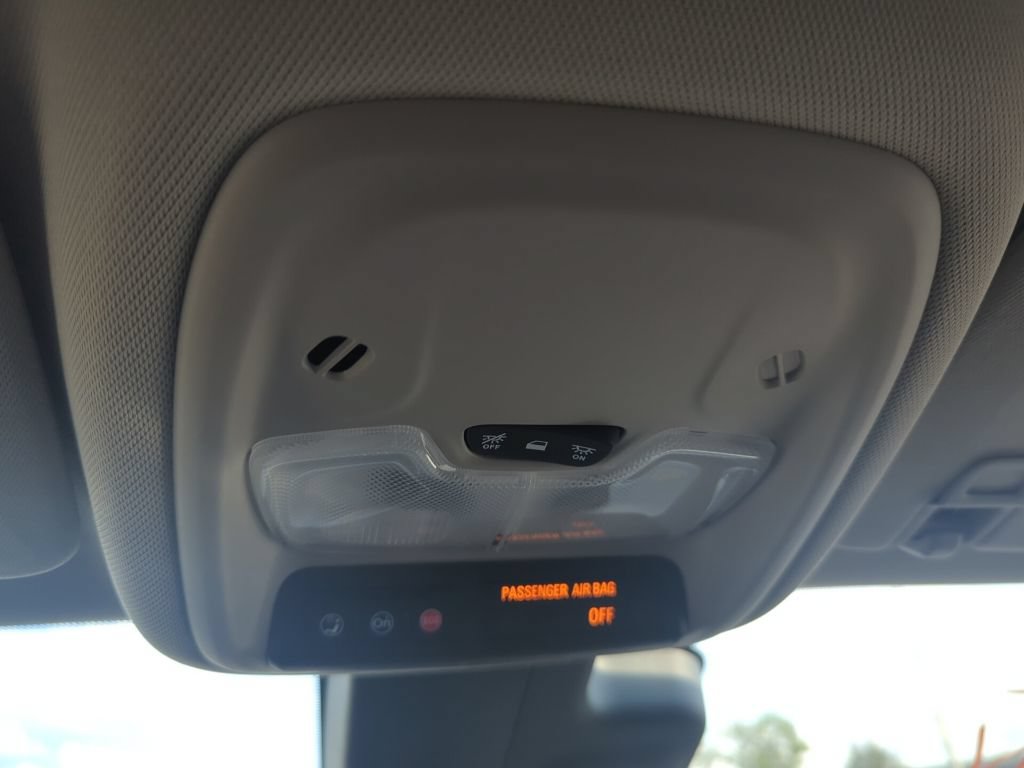Used 2023 Buick Encore GX Preferred w/ Cold Weather Comfort Package FWD image 30