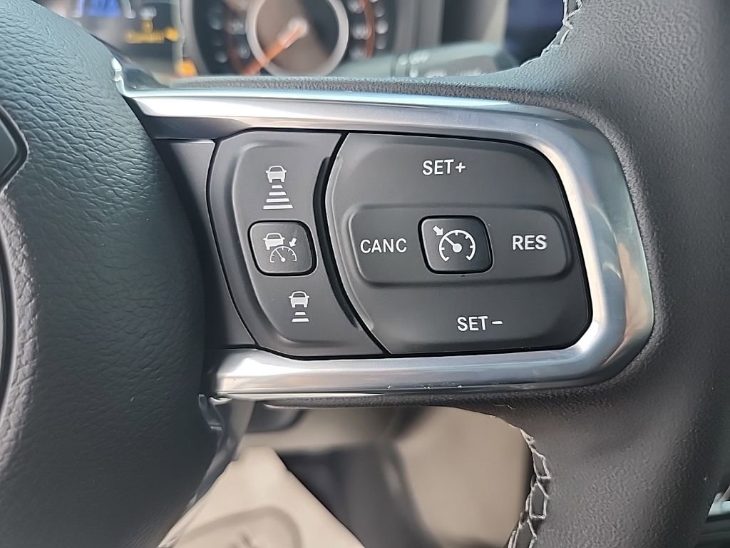 New 2025 Jeep Wrangler Unlimited Sahara AWD/4WD image 28