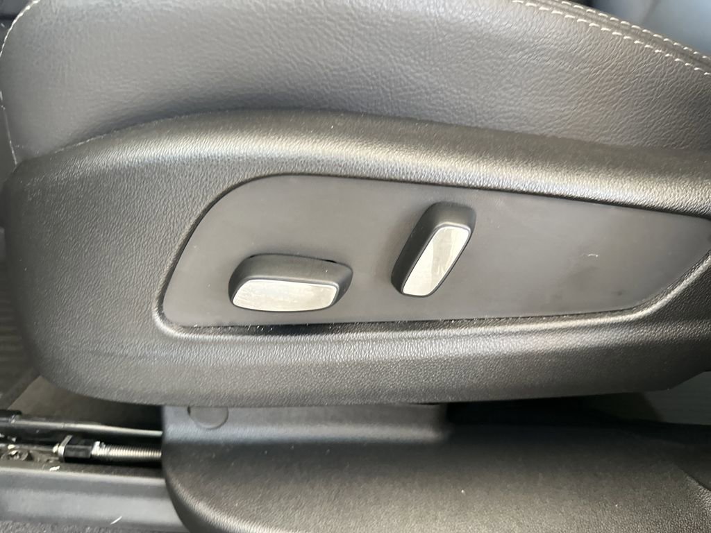 New 2025 Cadillac XT5 Luxury w/ LPO, Floor Liner Package FWD image 12