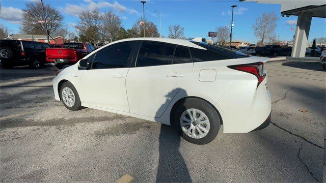Used 2022 Toyota Prius LE image 7