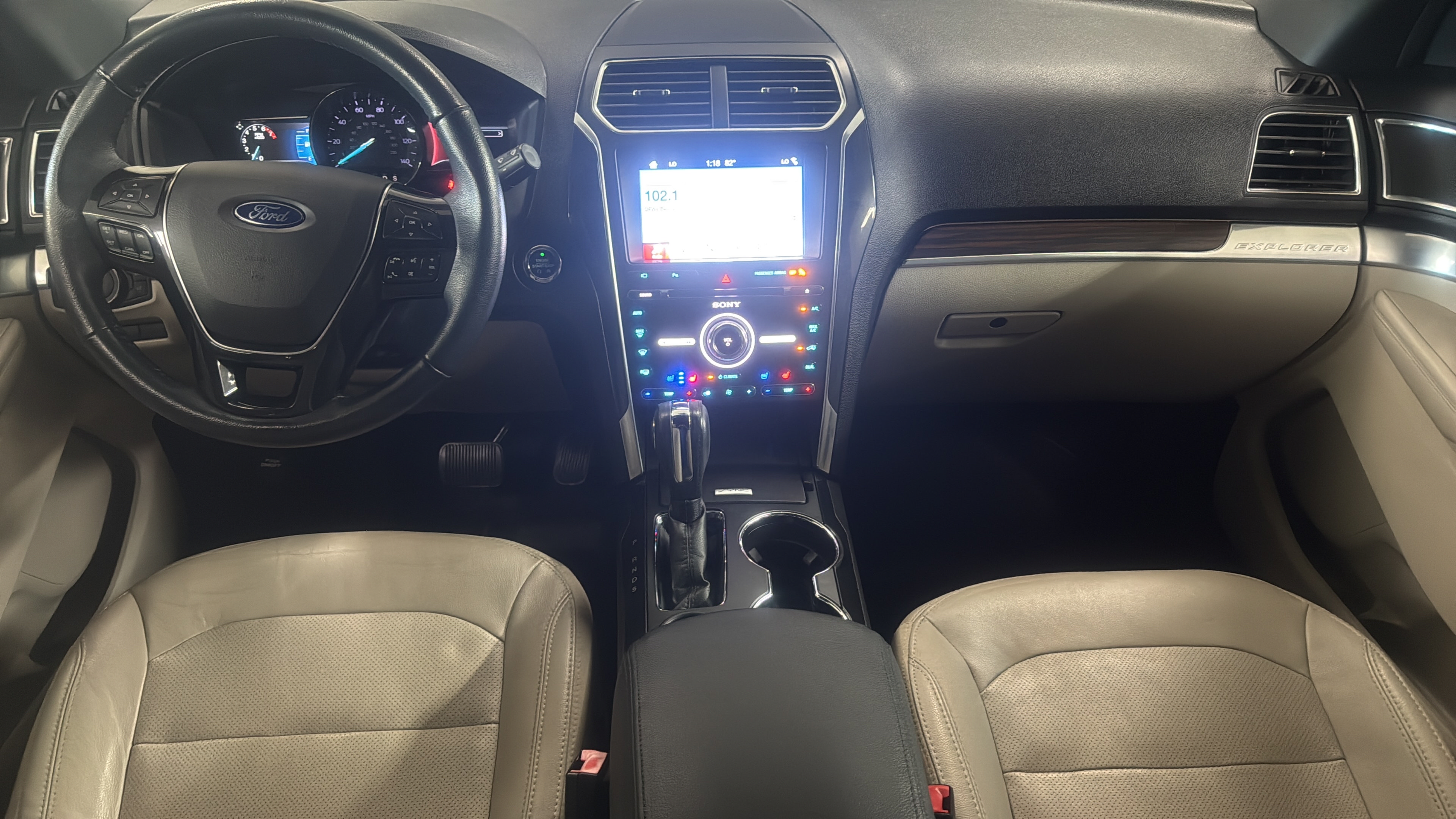 Used 2018 Ford Explorer Limited FWD image 16
