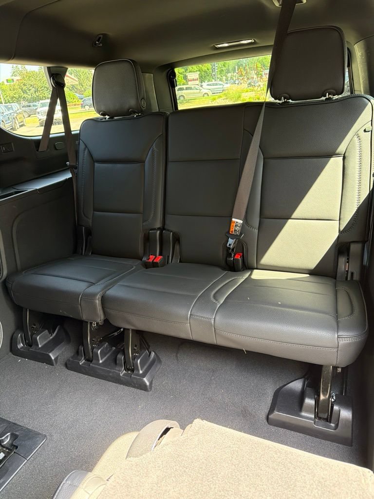 Used 2025 GMC Yukon XL Denali AWD/4WD image 15