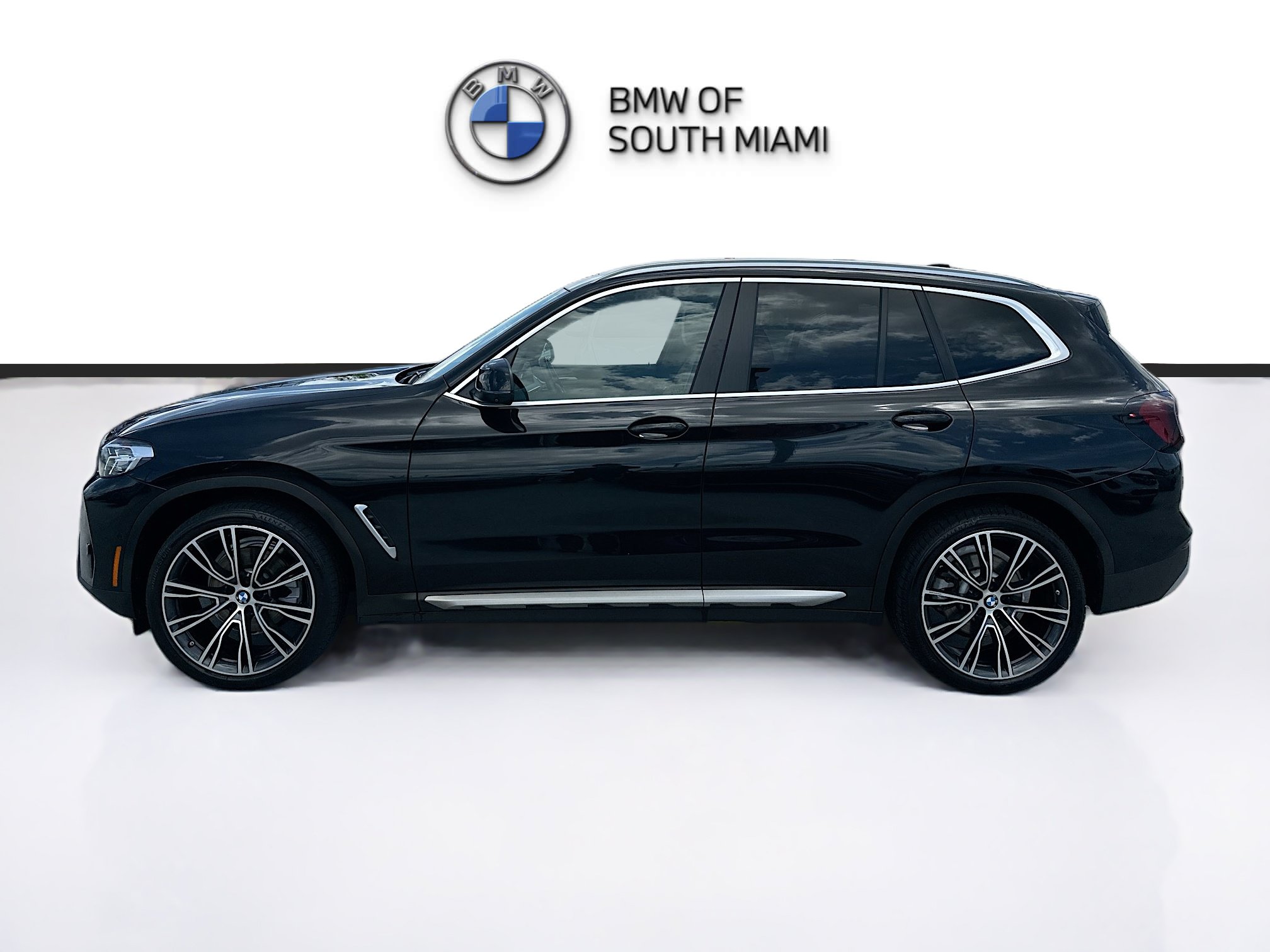 Certified 2024 BMW X3 sDrive30i w/ Convenience Package RWD image 4