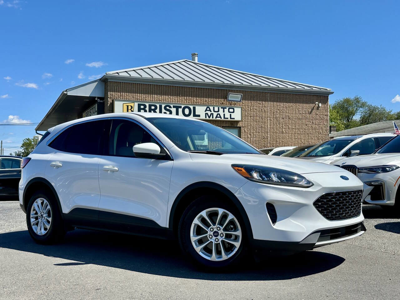 Used 2020 Ford Escape SE image 31