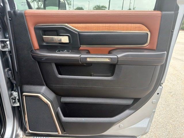 Used 2020 RAM 2500 Limited AWD/4WD image 18