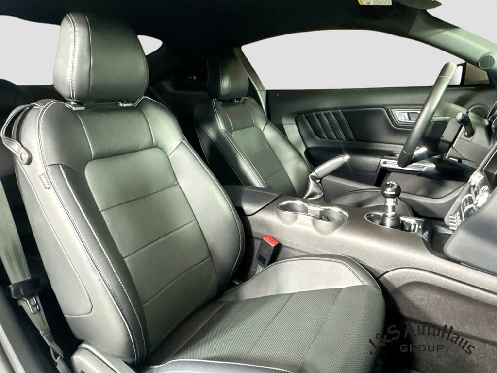 Used 2019 Ford Mustang GT Premium w/ GT Performance Package RWD image 33