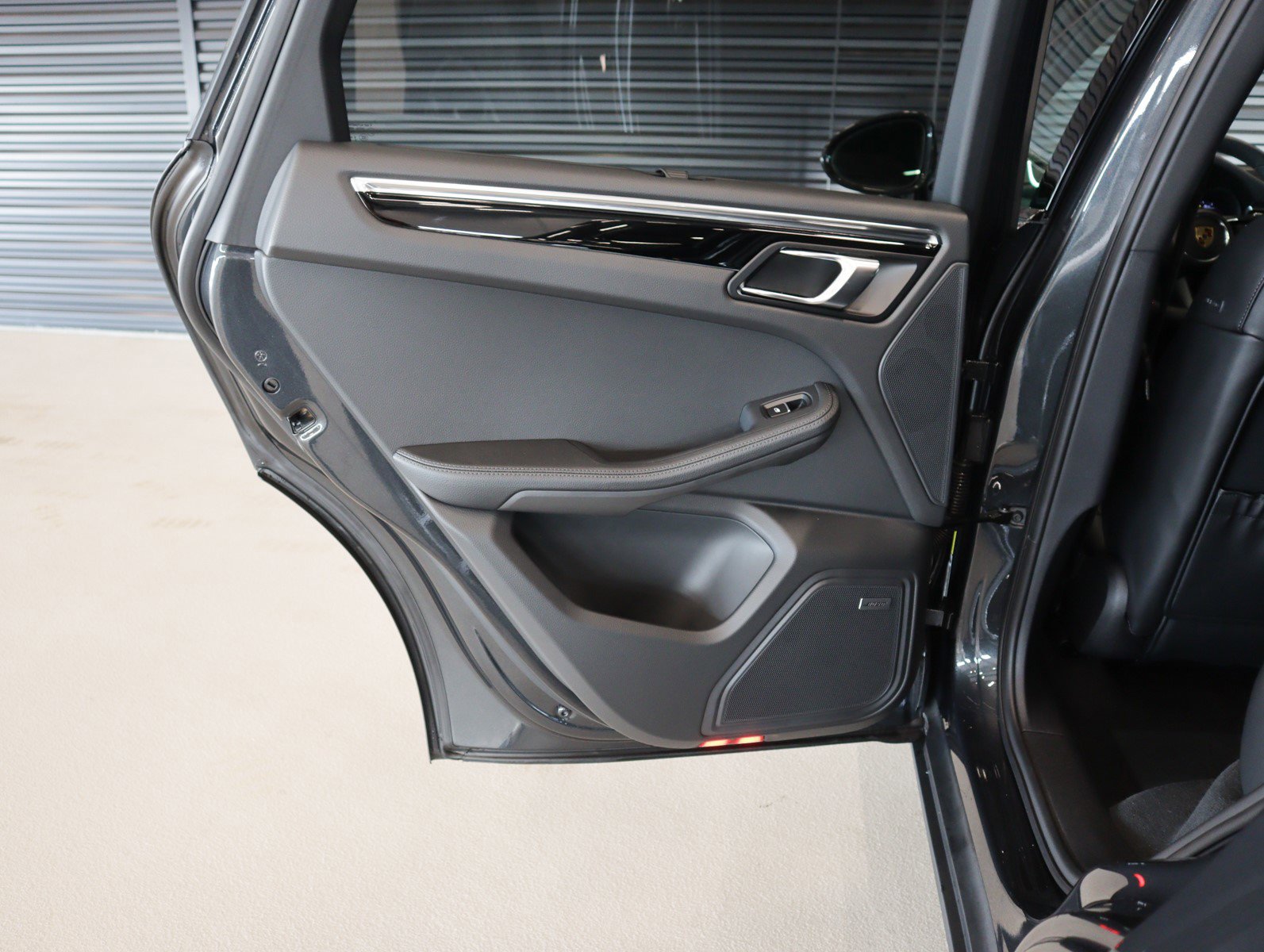 New 2026 Porsche Macan S image 27
