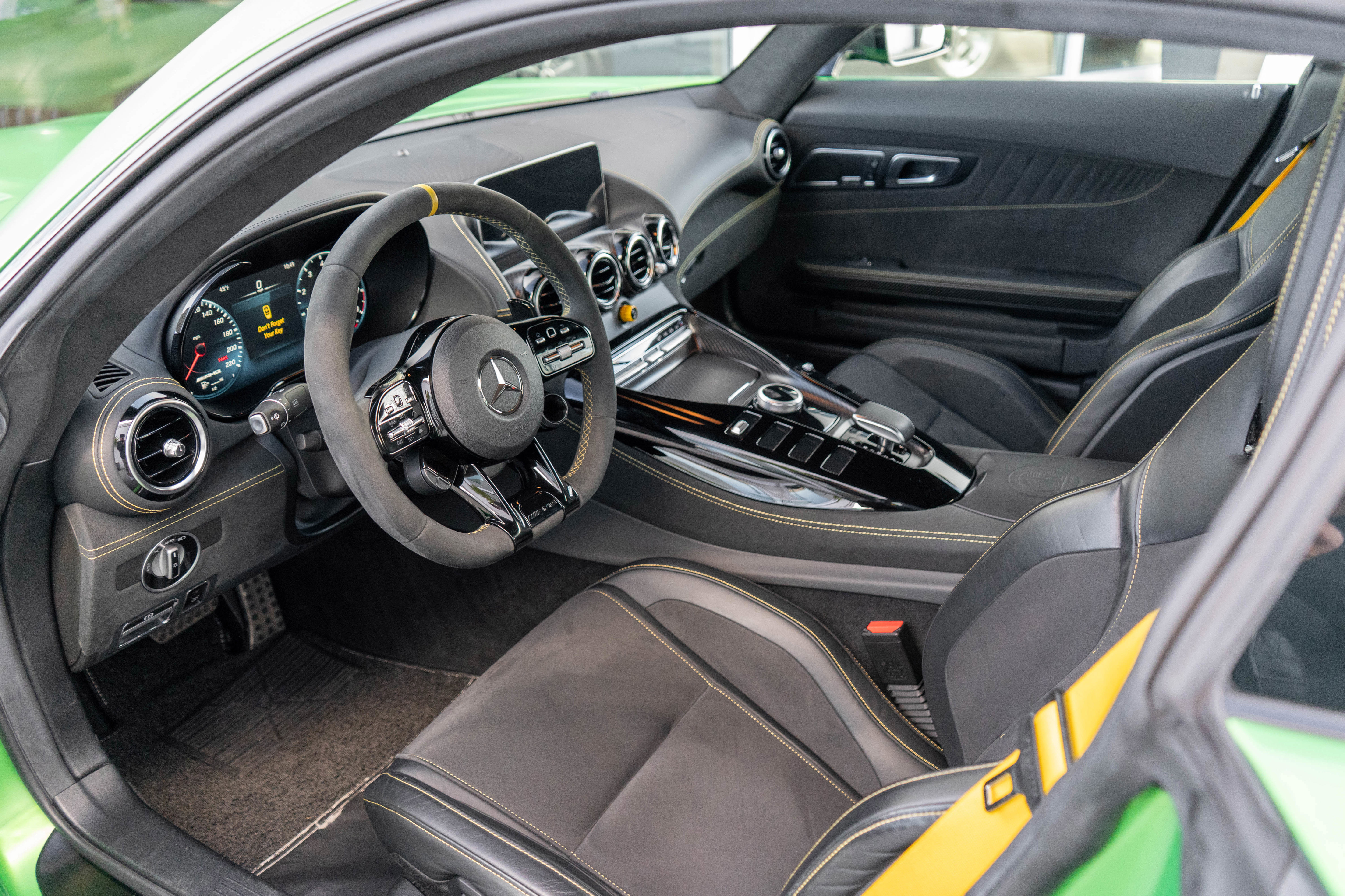 Used 2020 Mercedes-Benz AMG GT R image 9