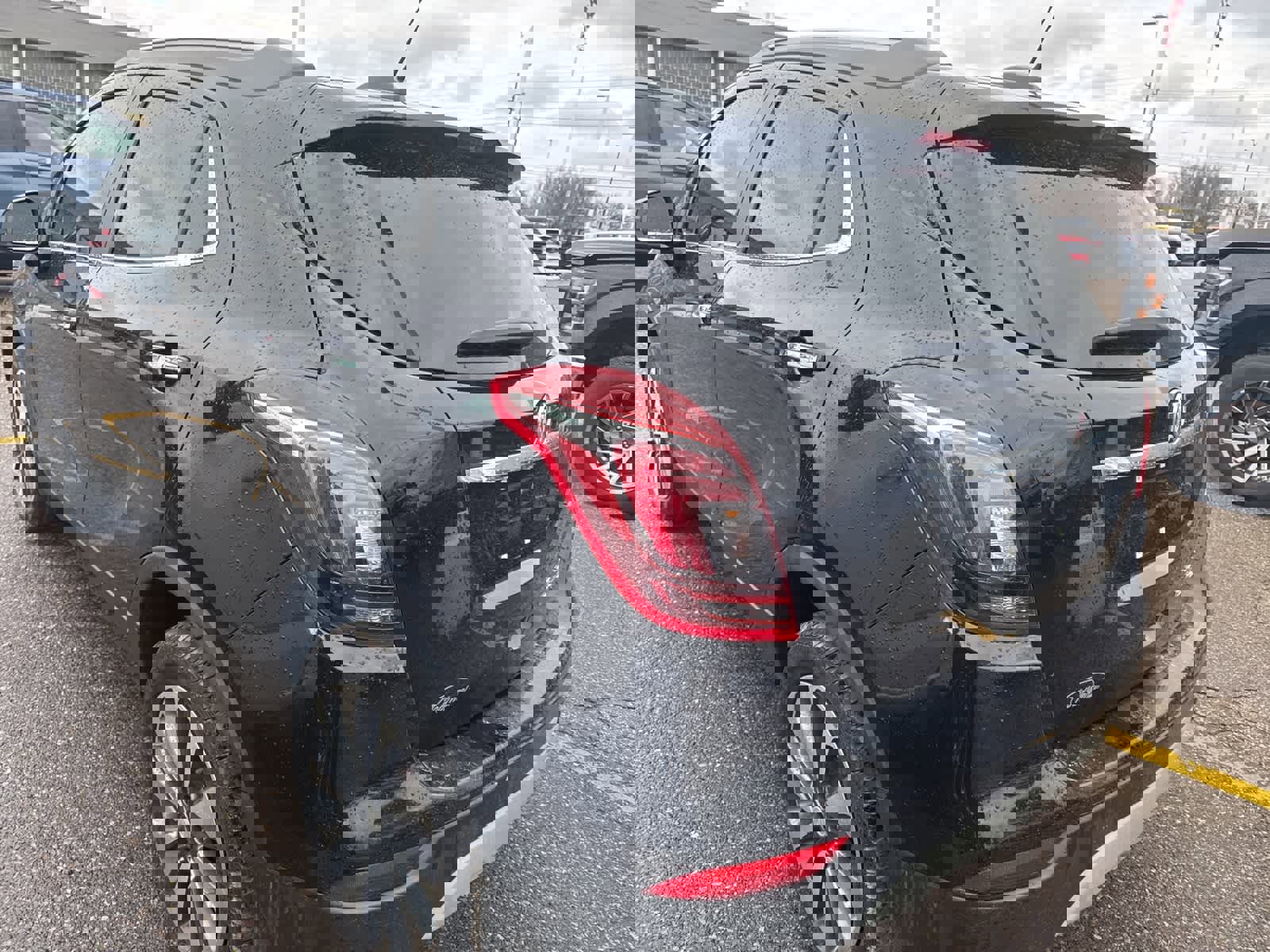 Used 2022 Buick Encore Preferred w/ Safety Package image 4