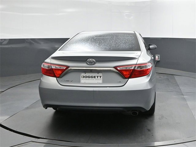 Used 2017 Toyota Camry SE image 8