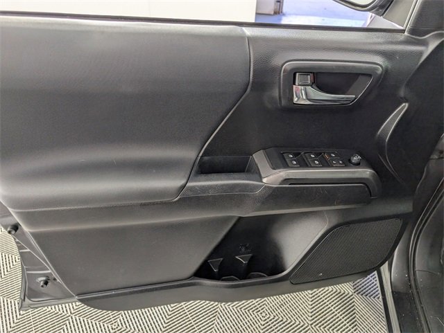 Used 2019 Toyota Tacoma TRD Off-Road image 13