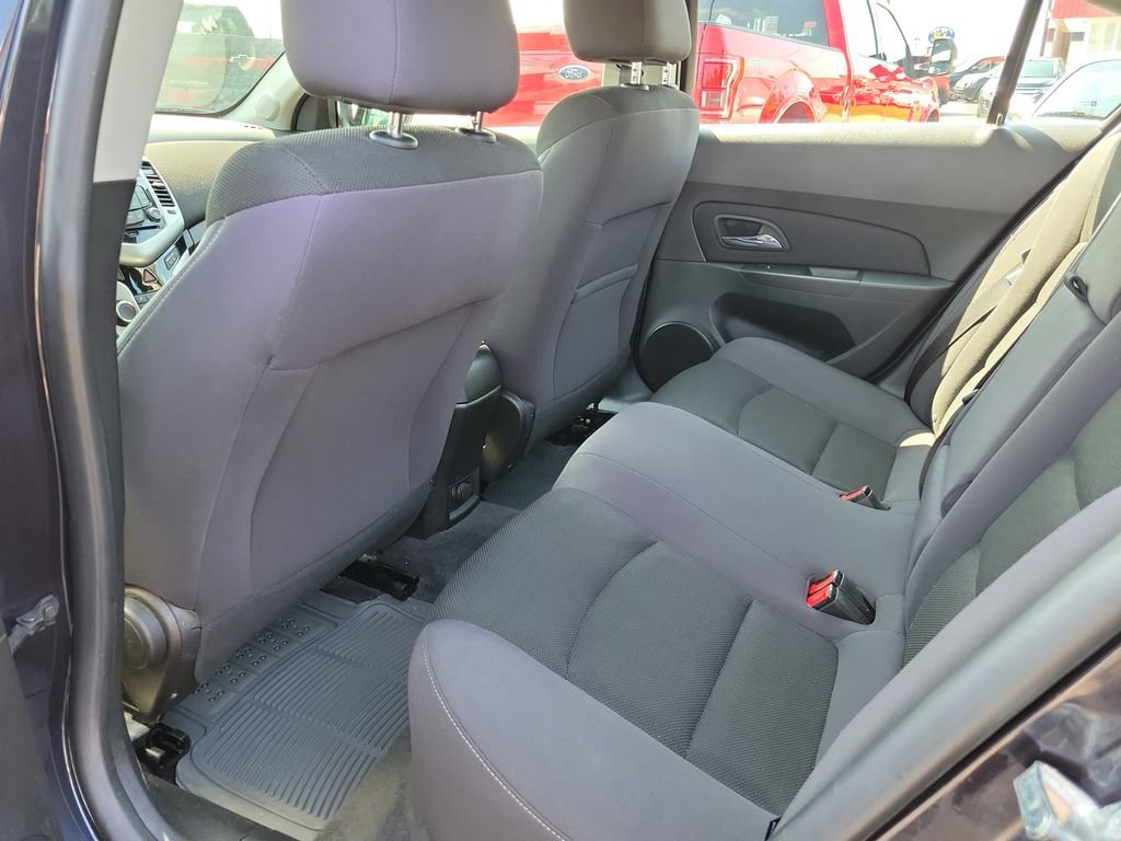 Used 2015 Chevrolet Cruze LT FWD image 16