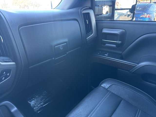 Used 2019 GMC Sierra 3500 Denali w/ Duramax Plus Package image 12