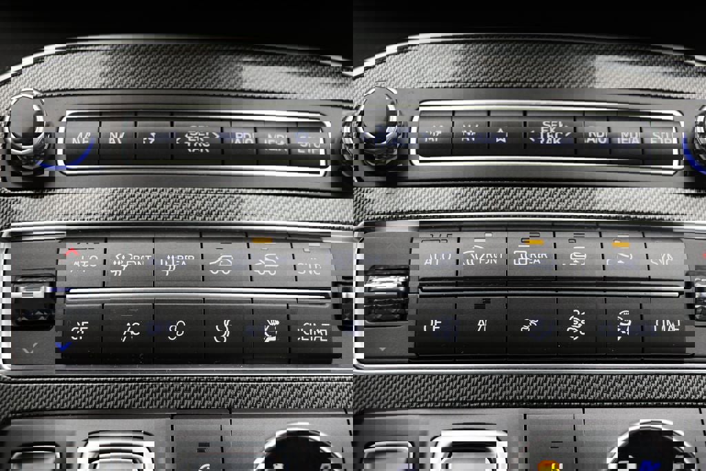 Used 2023 Hyundai Santa Fe SEL w/ Premium Package image 25