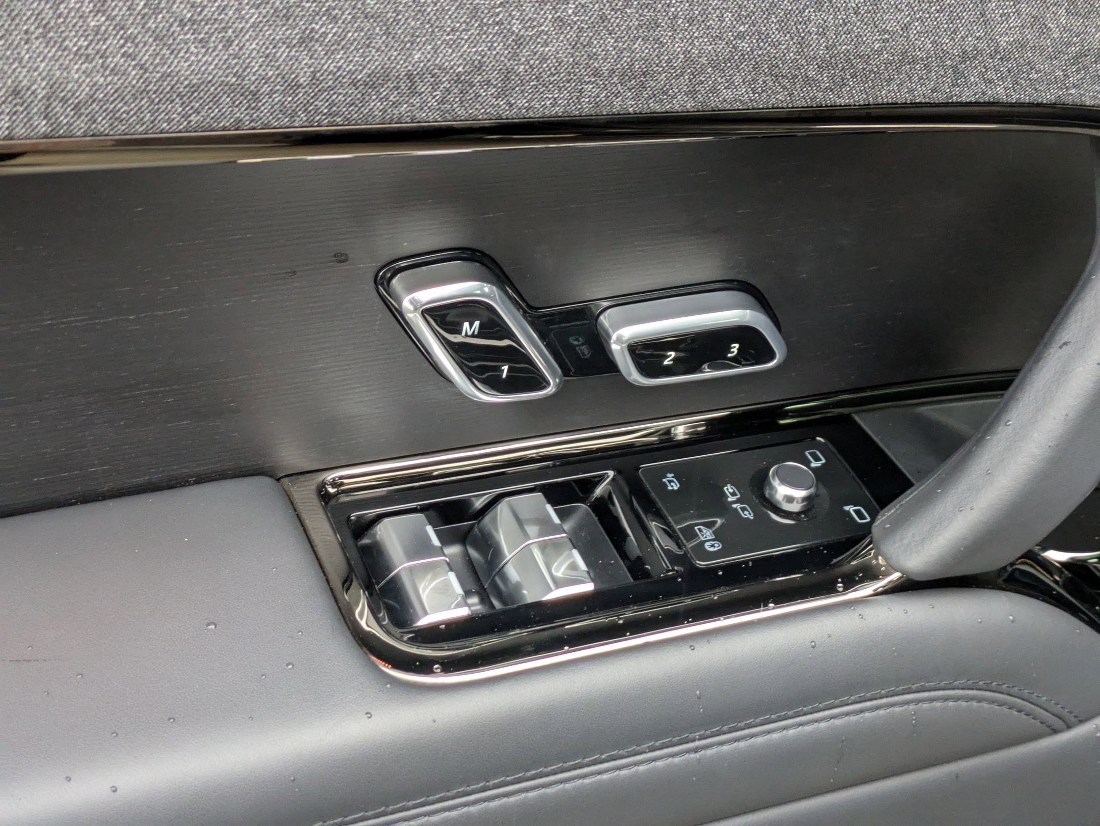 Certified 2024 Land Rover Range Rover Sport SE image 13