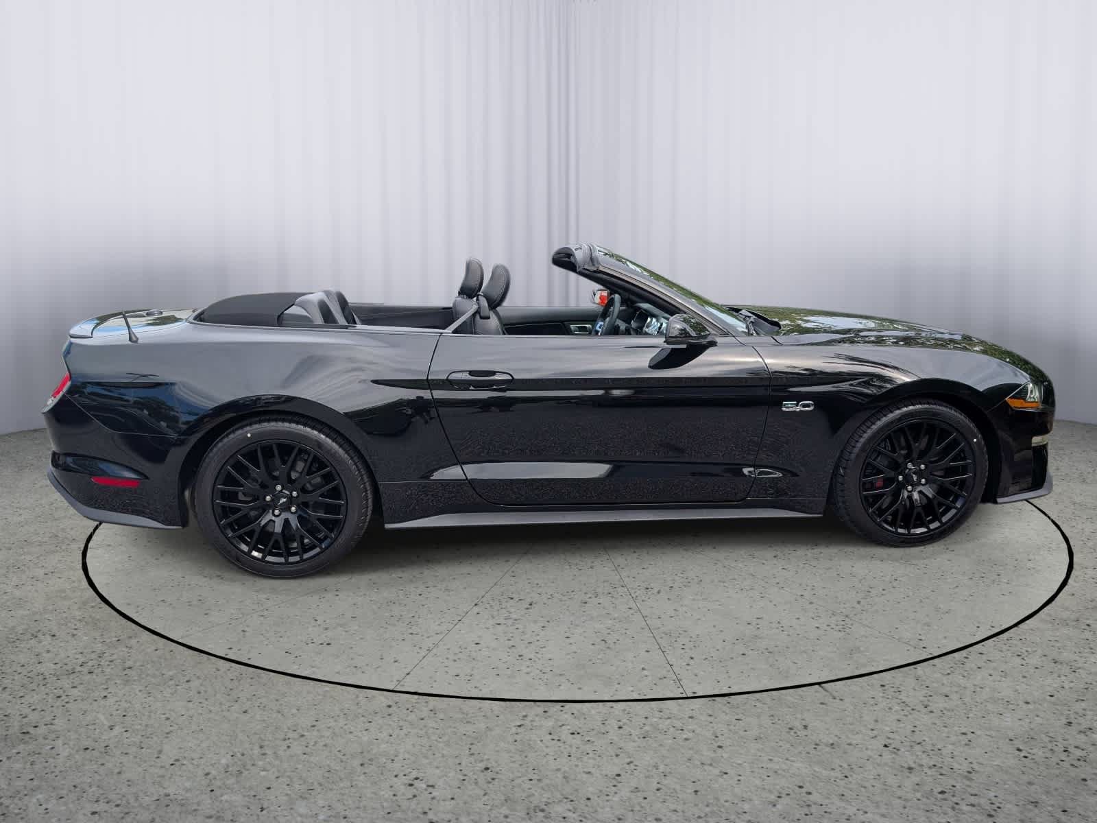 Used 2020 Ford Mustang GT Premium w/ GT Performance Package RWD image 2