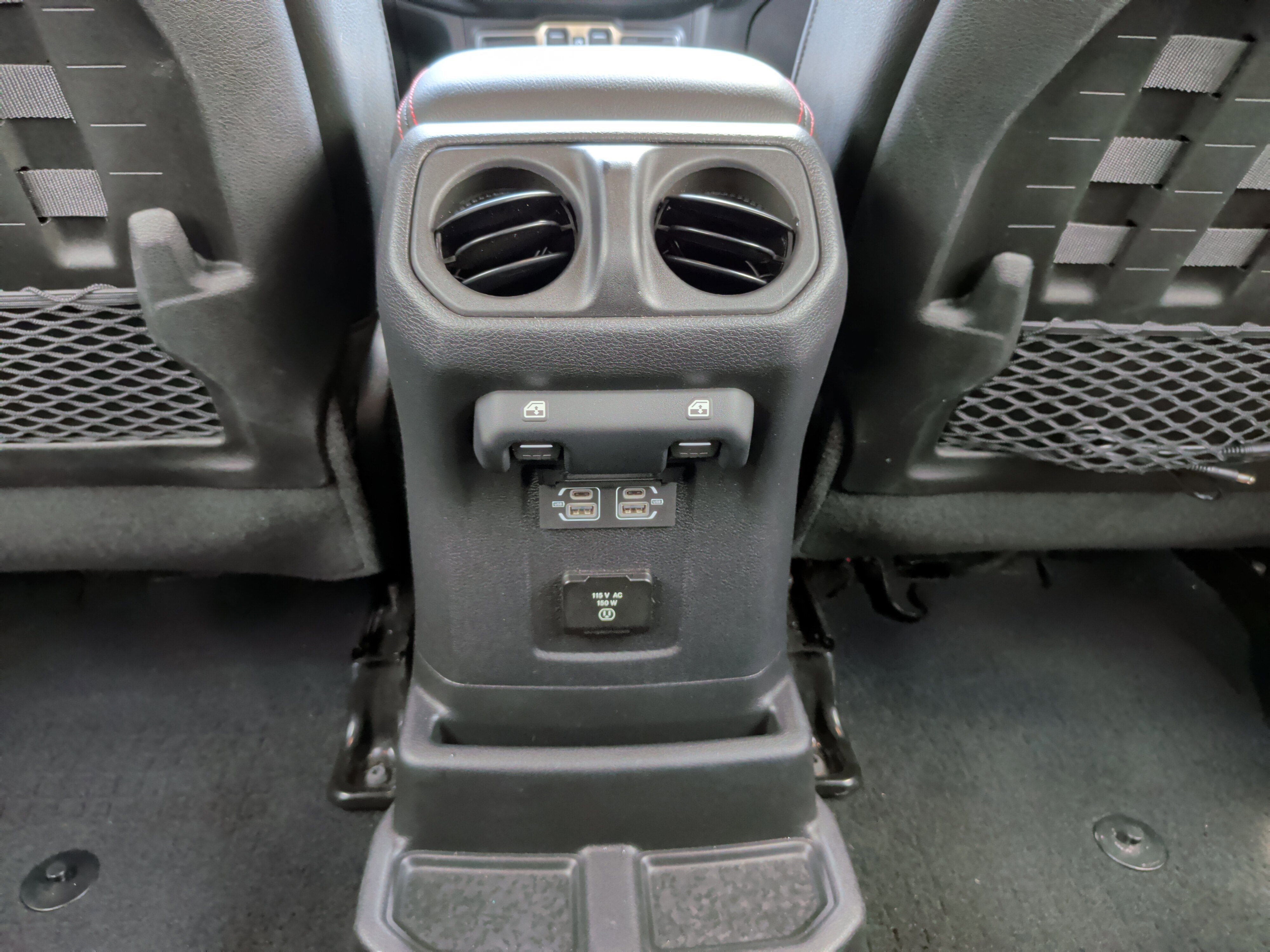 Used 2022 Jeep Wrangler Unlimited Rubicon w/ LED Lighting Group AWD/4WD image 36