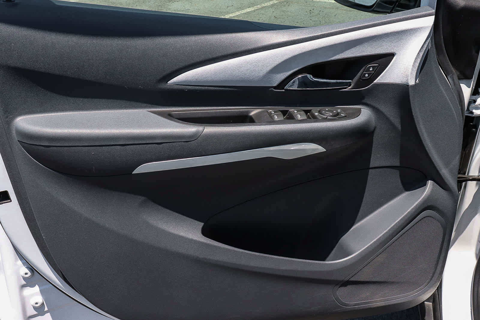 Used 2020 Chevrolet Bolt Premier FWD image 30