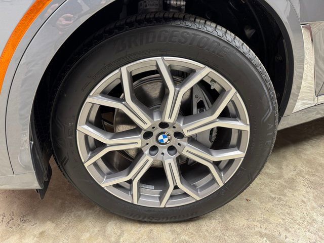 Used 2026 BMW X7 xDrive40i AWD/4WD image 29