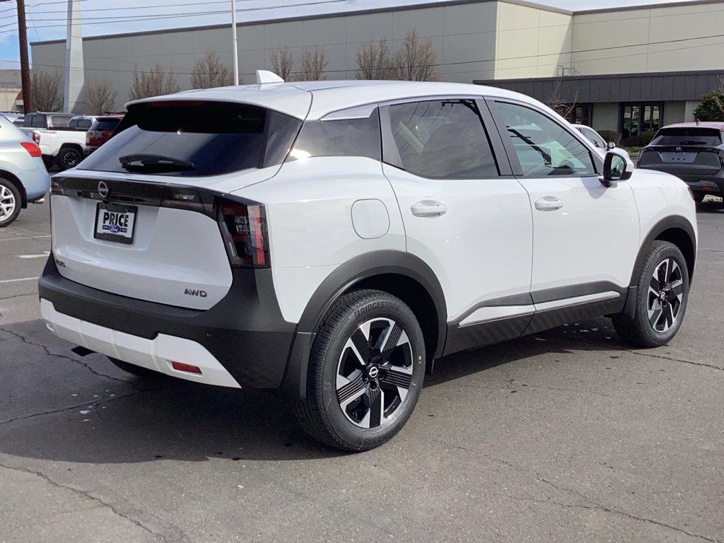 New 2025 Nissan Kicks SV image 3