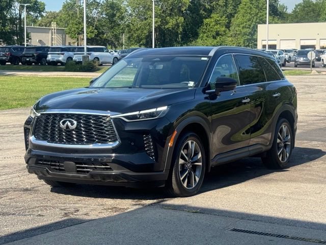 Used 2025 INFINITI QX60 Luxe w/ Lighting Package (N94) AWD/4WD image 9