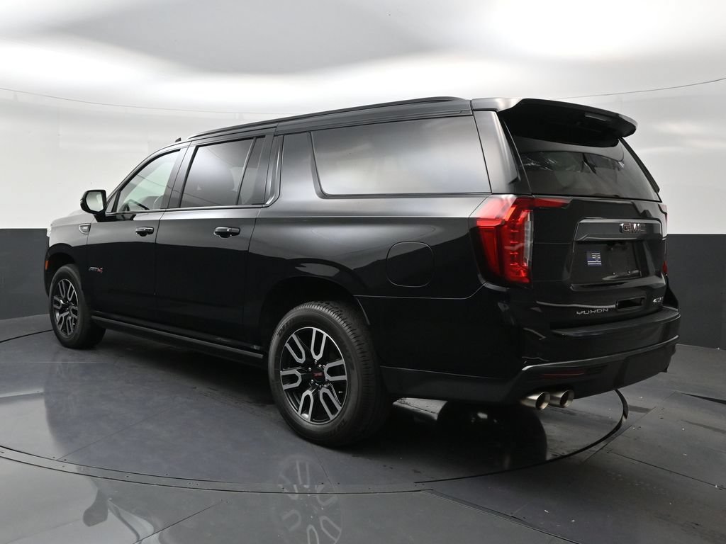Used 2022 GMC Yukon XL AT4 AWD/4WD image 3