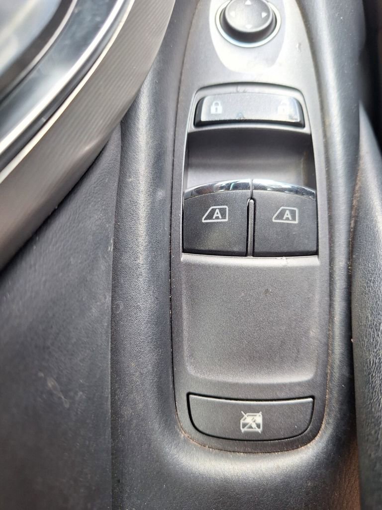 Used 2021 INFINITI Q60 3.0t Luxe w/ Cargo Package image 18