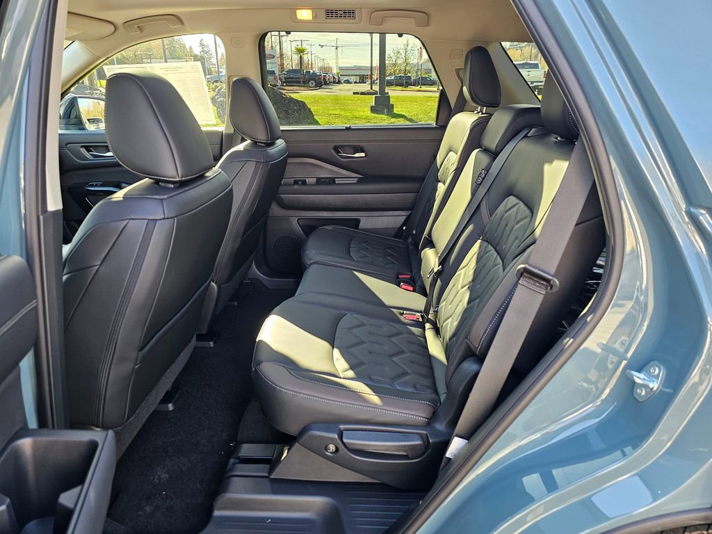 New 2026 Nissan Pathfinder Platinum AWD/4WD image 22