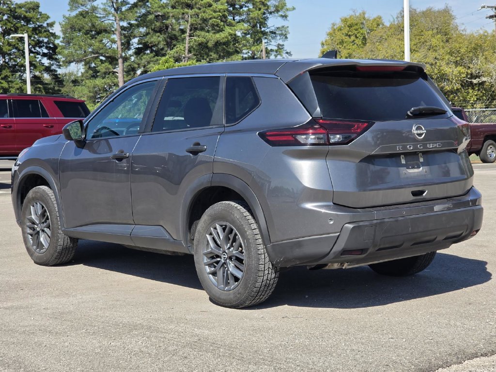 Used 2024 Nissan Rogue S FWD image 6