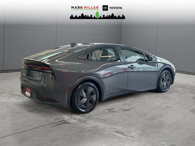 Used 2025 Toyota Prius LE image 5