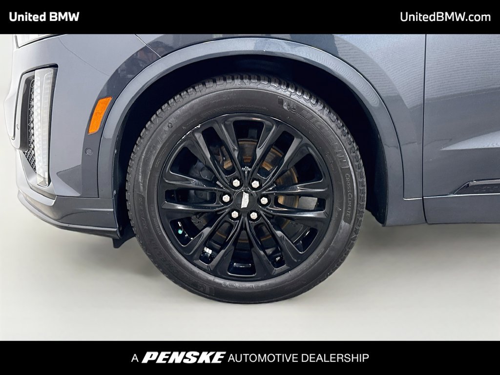 Used 2021 Cadillac XT6 Sport w/ LPO, ONYX Package AWD/4WD image 9