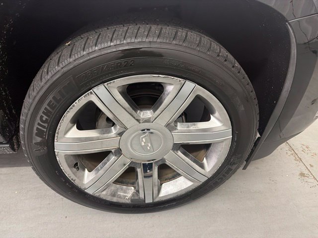 Used 2017 Cadillac Escalade Premium Luxury RWD image 26