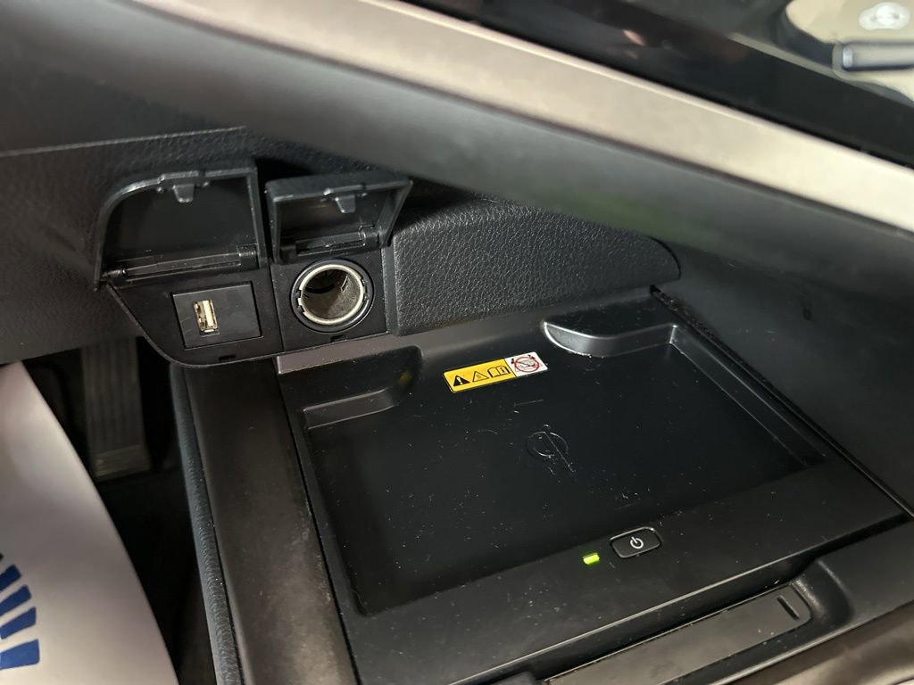 Used 2024 Toyota Camry XSE w/ Navigation Package image 19