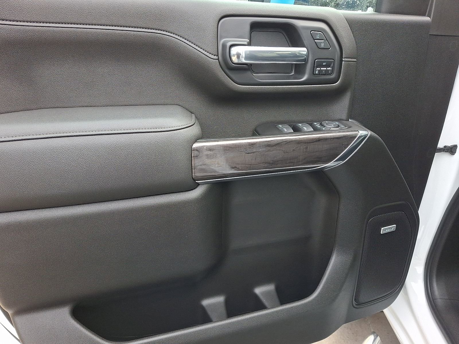 Used 2022 Chevrolet Silverado 3500 LTZ w/ LTZ Plus Package image 12