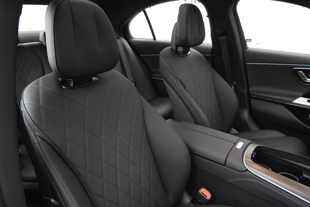 New 2026 Mercedes-Benz E 450 4MATIC Sedan image 17
