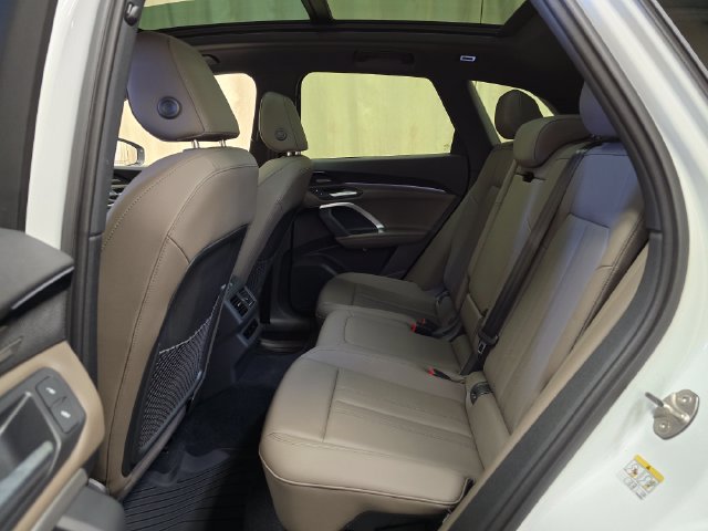 Used 2025 Audi Q5 Premium Plus AWD/4WD image 29