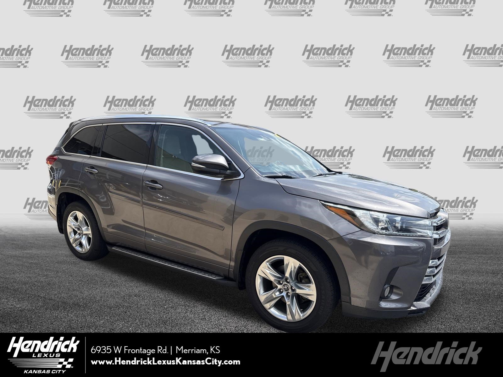 Used 2017 Toyota Highlander Limited AWD/4WD image 1