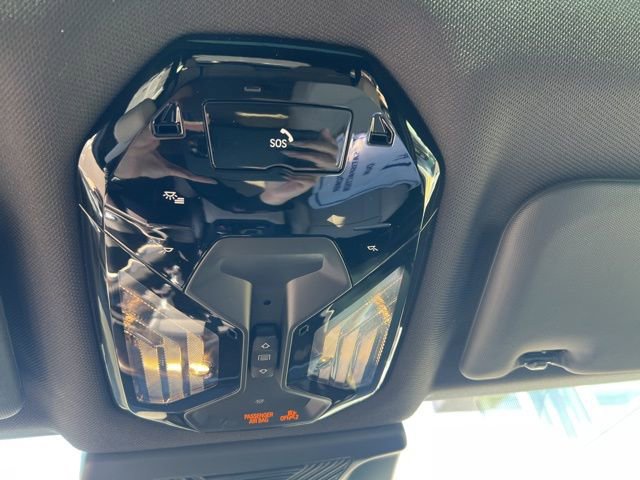 Used 2025 BMW X3 xDrive30i w/ Convenience Package image 13