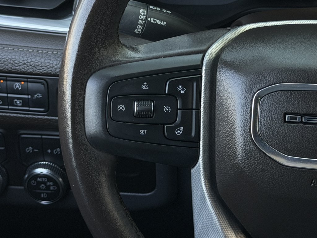 Used 2022 GMC Yukon Denali AWD/4WD image 14