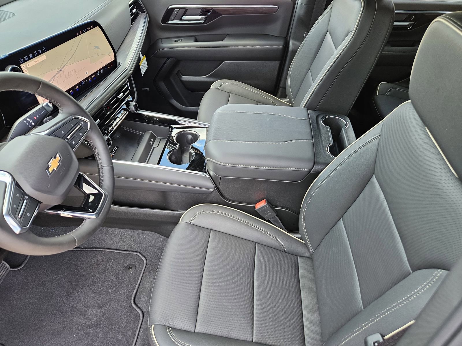 New 2026 Chevrolet Suburban Premier image 17