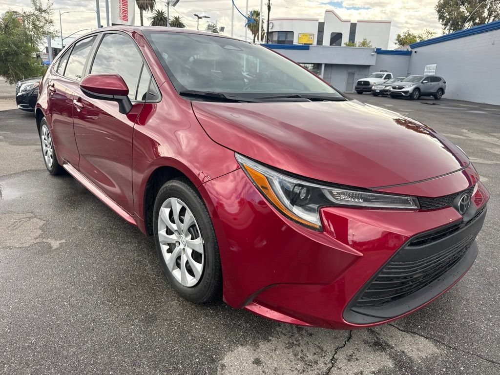Used 2025 Toyota Corolla LE FWD image 1