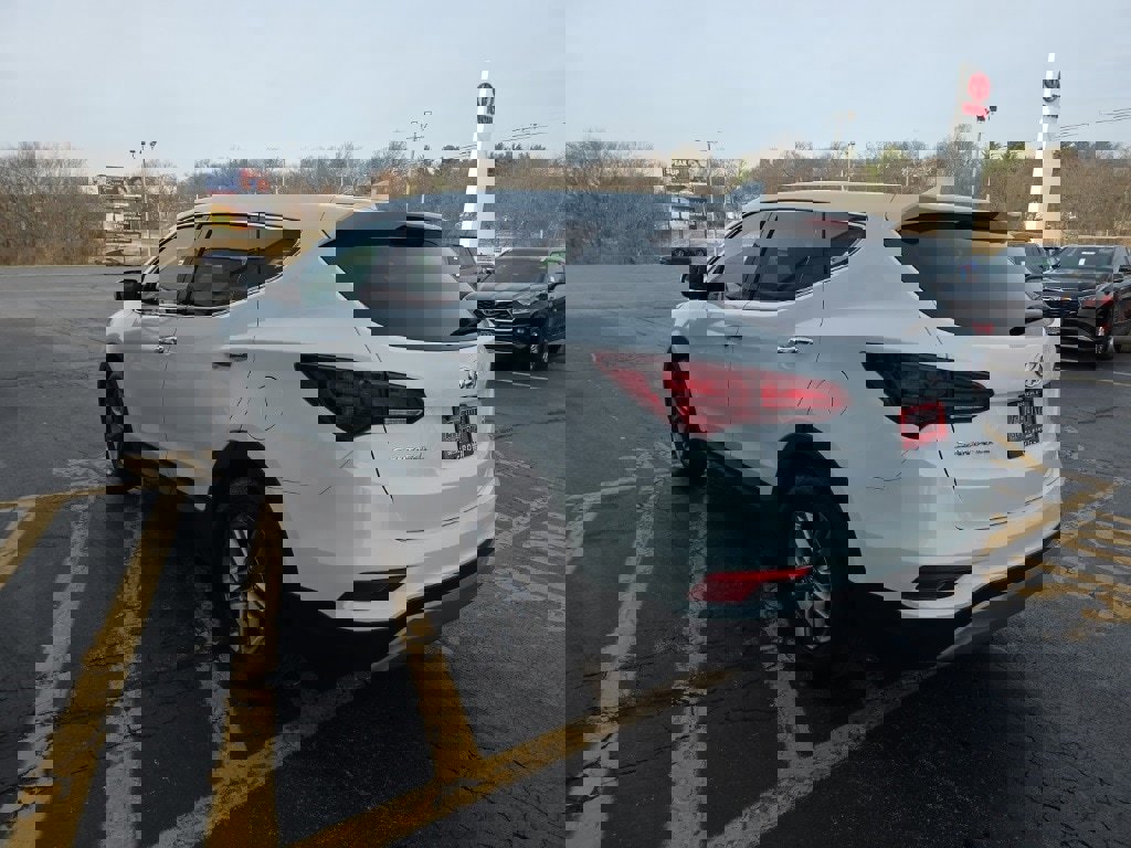 Used 2017 Hyundai Santa Fe Sport image 7