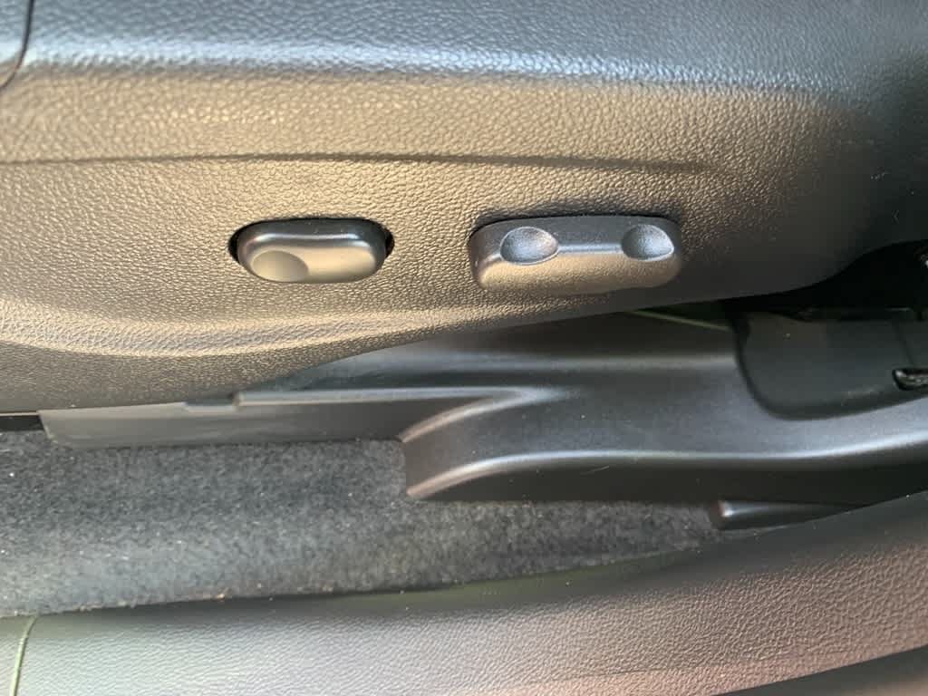 Certified 2022 Buick Encore Preferred AWD/4WD image 18