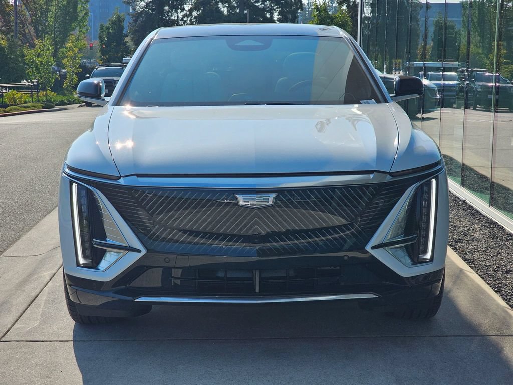 New 2026 Cadillac Lyriq Luxury AWD/4WD image 8