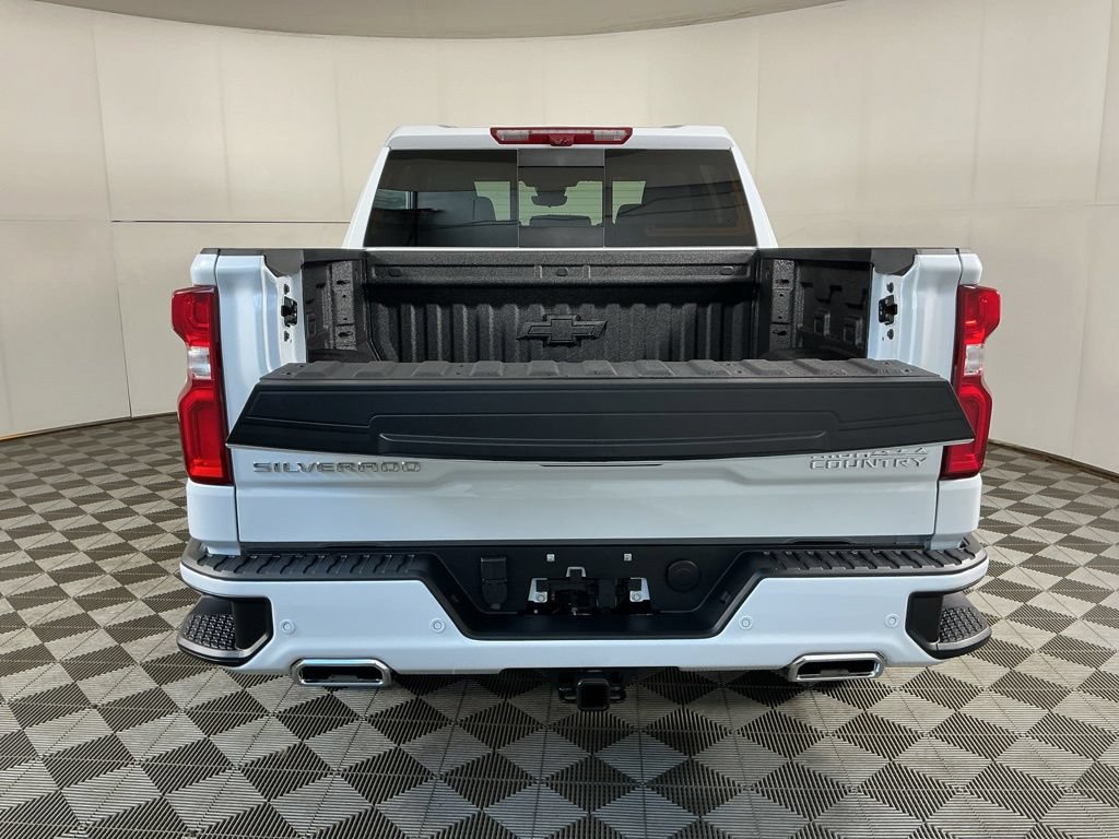 New 2026 Chevrolet Silverado 1500 High Country w/ Technology Package AWD/4WD image 11