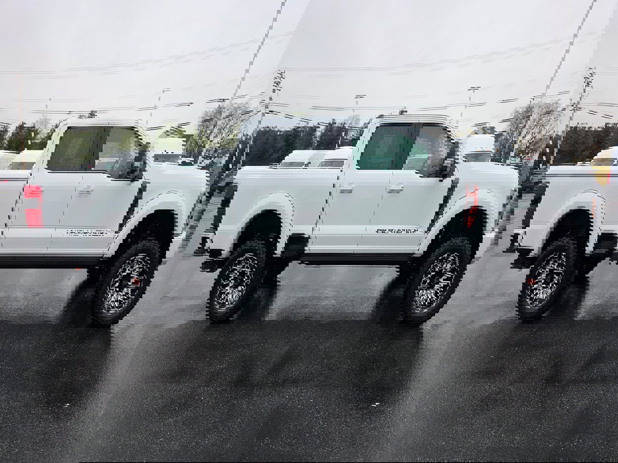 New 2026 Ford F250 Lariat w/ Black Appearance Package image 6
