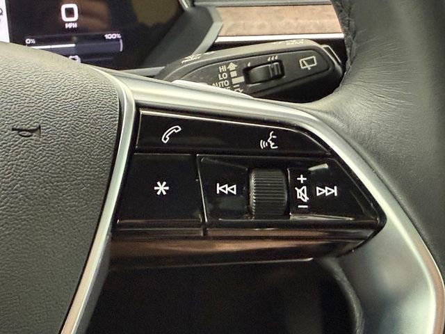 Used 2022 Audi e-tron Premium image 16